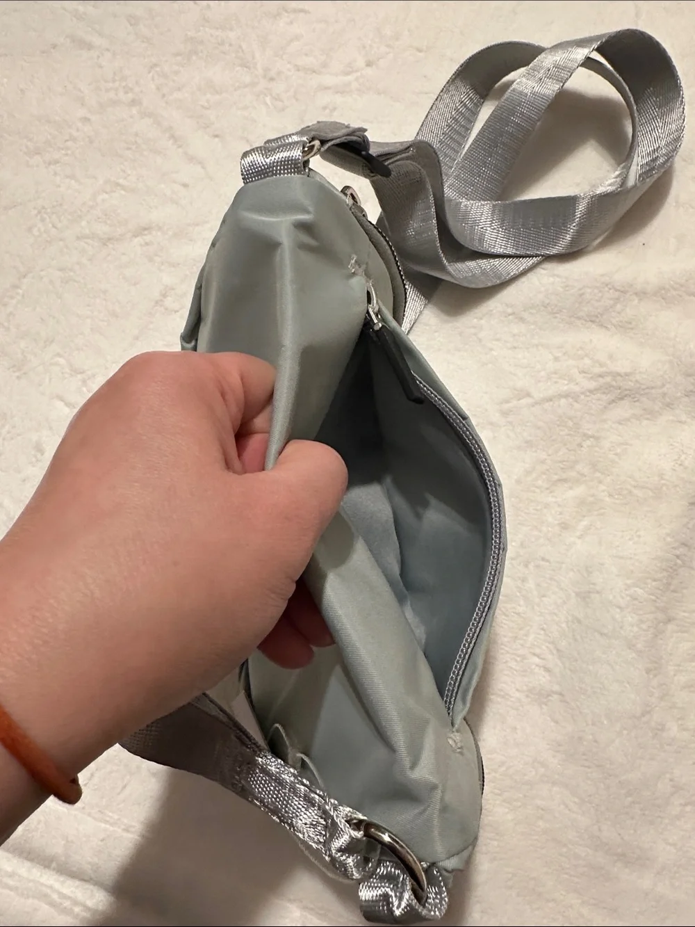 lululemon athletica silver-gray crossbody bag